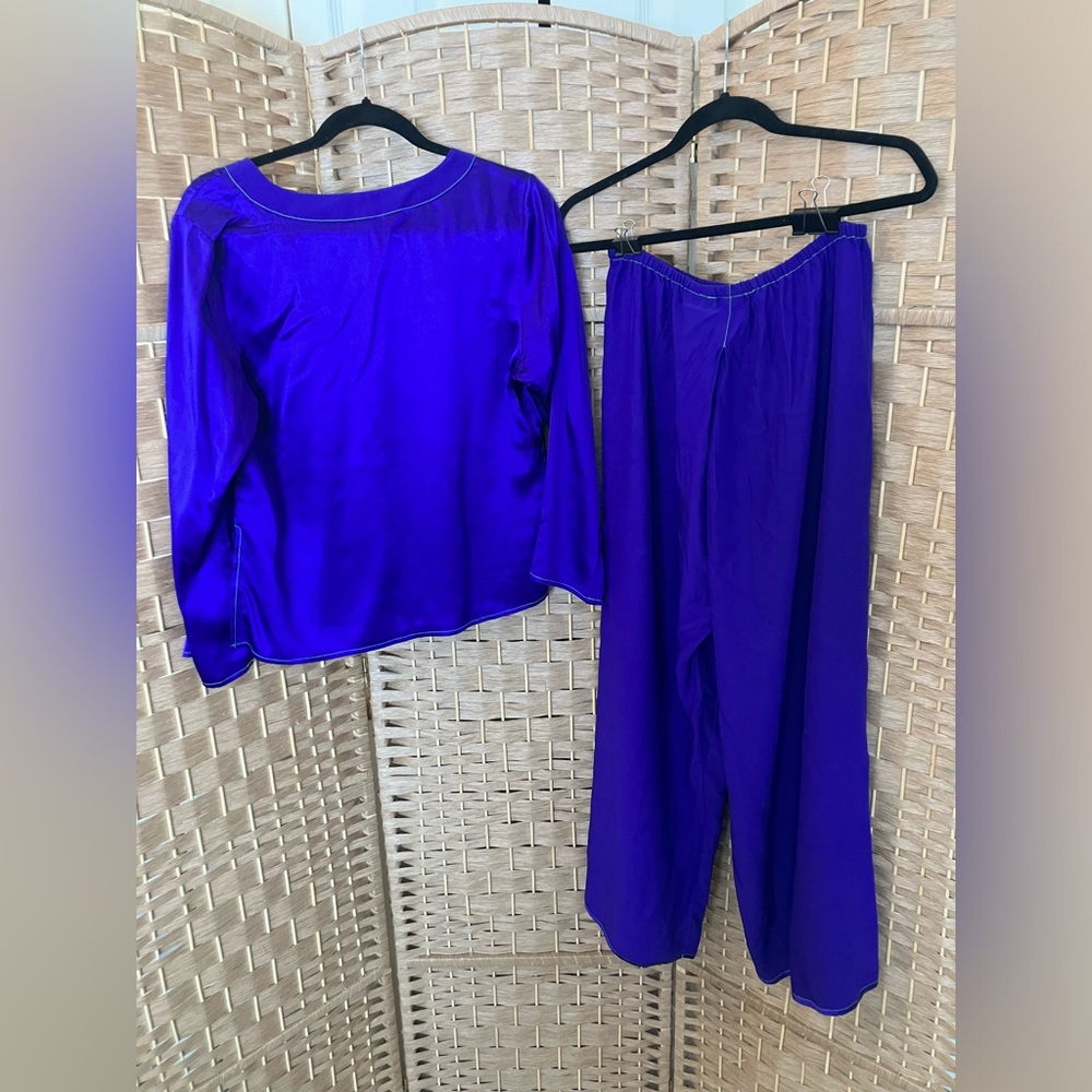 100% Silk Casa Verde Royal Purple Two-Piece Set - Picture 2 of 8